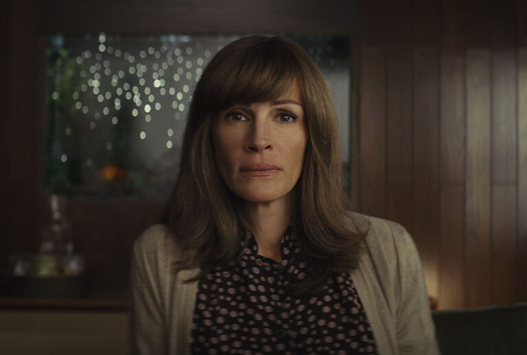 Julia Roberts in "Homecoming" (Amazon Studios)