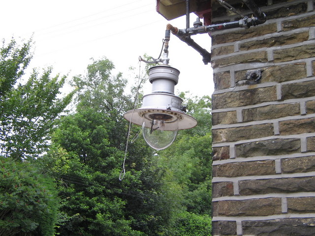 A gas lamp at Oxenhope Railway Station in Oxenhope, England. (derek menzies / CC BY-SA 2.0 / Wikimedia) (derek menzies / Gas lamp at Oxenhope Station / CC BY-SA 2.0 / Wikimedia)
