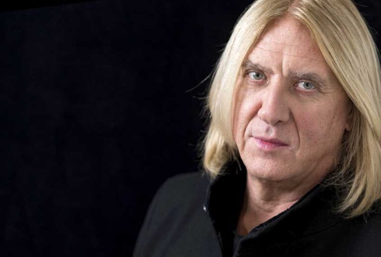 Def Leppard singer Joe Elliot (AP/Brian Ach/)