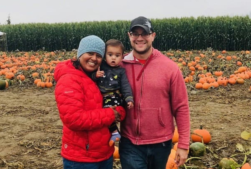 The Hendrickson-Craig family. (Image via Samitha Hendrickson/Healthline)