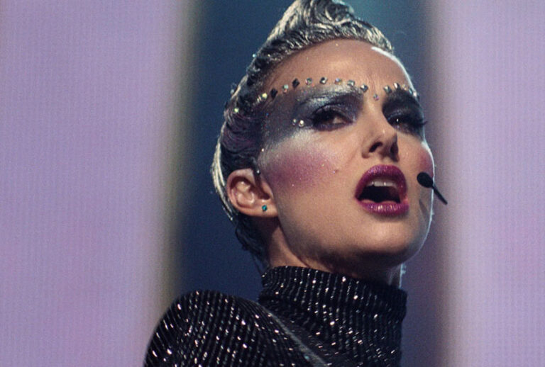 Natalie Portman as Celeste Montgomery in "Vox Lux" (Courtesy of NEON)