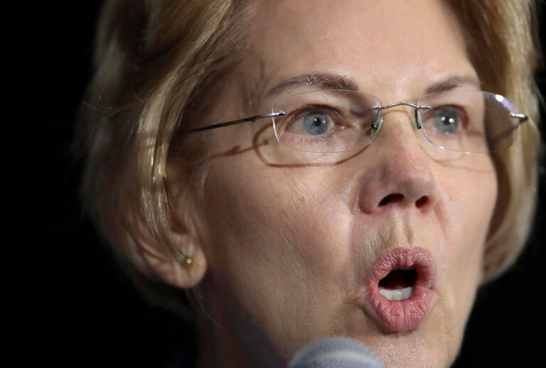 Sen. Elizabeth Warren speaks to potential voters during a campaign stop at the Veterans Memorial Building on February 10, 2019 in Cedar Rapids, Iowa. (Getty/Scott Olson)