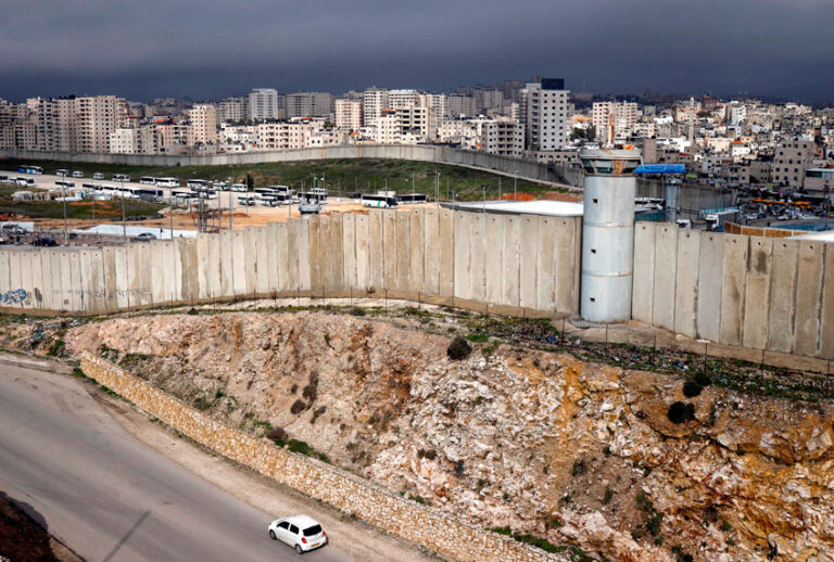 Israeli West Bank barrier (Getty/Thomas Coex)