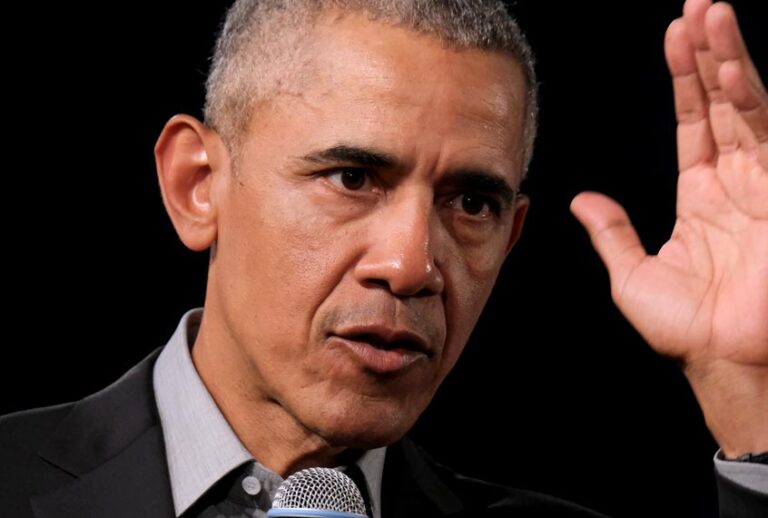 Former U.S. President Barack Obama speaks to young leaders from across Europe in a Town Hall-styled session on April 06, 2019 in Berlin, Germany. (Getty/Sean Gallup)