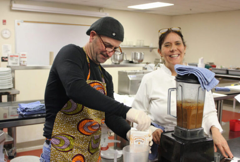 Chef Lois Ellen Frank teaching an indigenous foodways class. (Photo © Robin Babb)