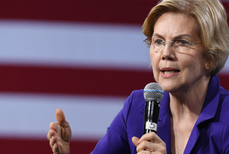 Sen. Elizabeth Warren (D-MA) (Getty/Ethan Miller)
