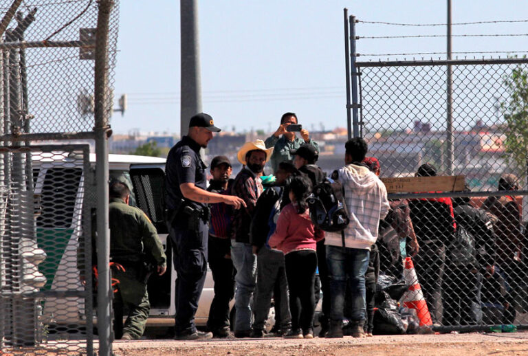 Central American migrants surrender to United States Border Patrol officers after crossing to El Paso, Texas from Ciudad Juarez, Chihuahua state, Mexico on April 21, 2019. (Getty/Herika Martinez)