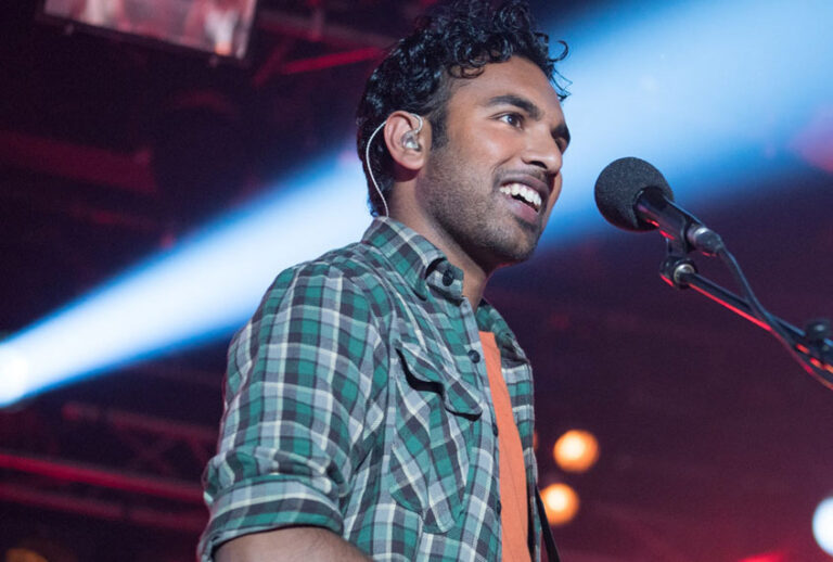 Himesh Patel in "Yesterday" (Universal Pictures)