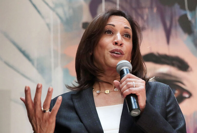 Sen. Kamala Harris (D-CA) (Getty/Scott Olson)