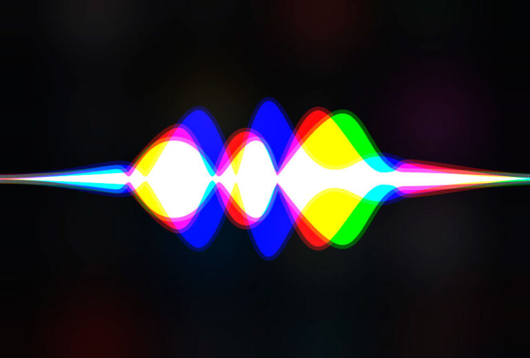 Siri Talking Graphic (Salon/ Ilana Lidagoster)