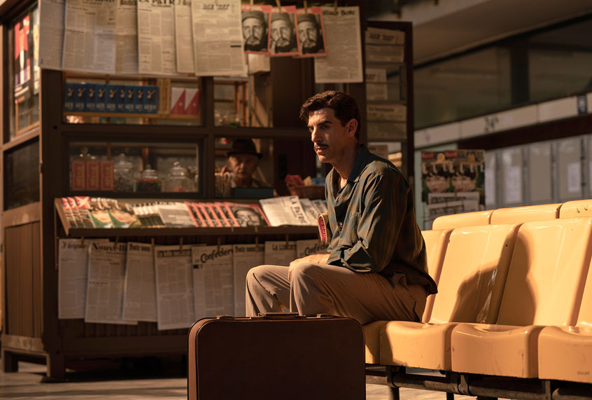 Sacha Baron Cohen in "The Spy" (Netflix/David Lukacs)