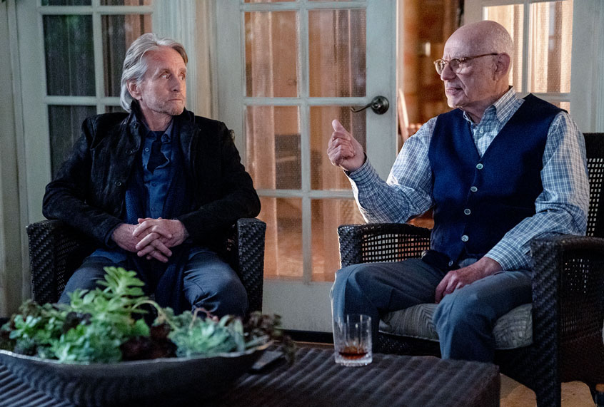 Michael Douglas and Alan Arkin in "The Kominsky Method" (Ali Goldstein/Netflix)