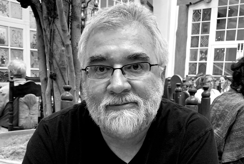 Pastor Marcel Narucki (Rob Shearer)