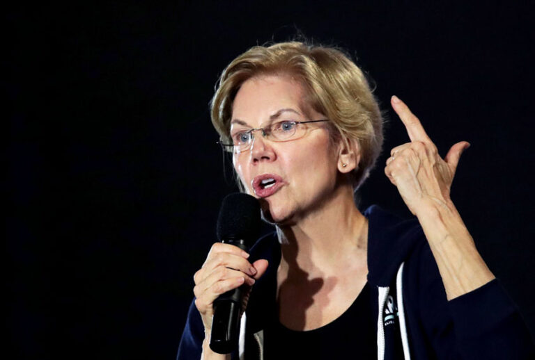 Democratic presidential candidate Sen. Elizabeth Warren (Scott Olson/Getty Images)