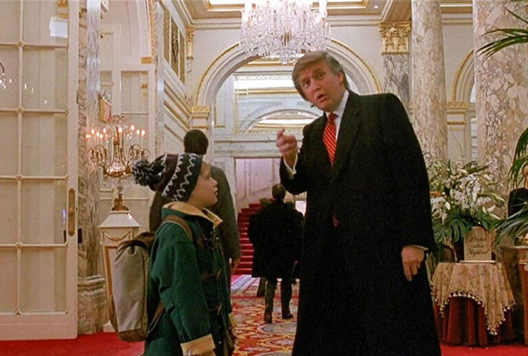 Macaulay Culkin and Donald Trump in Home Alone 2: Lost in New York (20th Twentieth Century Fox)