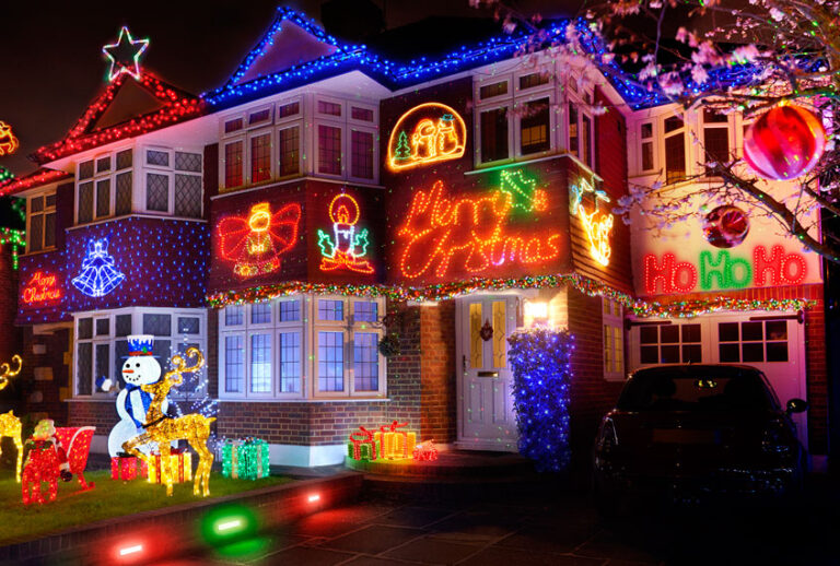 Christmas lights in the American suburbs (Getty Images/Peter Dazeley)