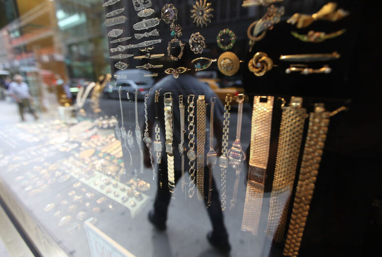 Gold items are seen for sale in the Diamond District of Manhattan on July 18, 2011 in New York City. (Mario Tama/Getty Images)