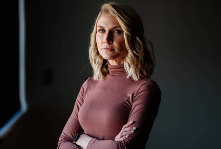 Julie Johnson of Utah says she explored the possibility of becoming an egg donor but ultimately changed her mind. Then the clinic turned on her. (James Roh for Undark)