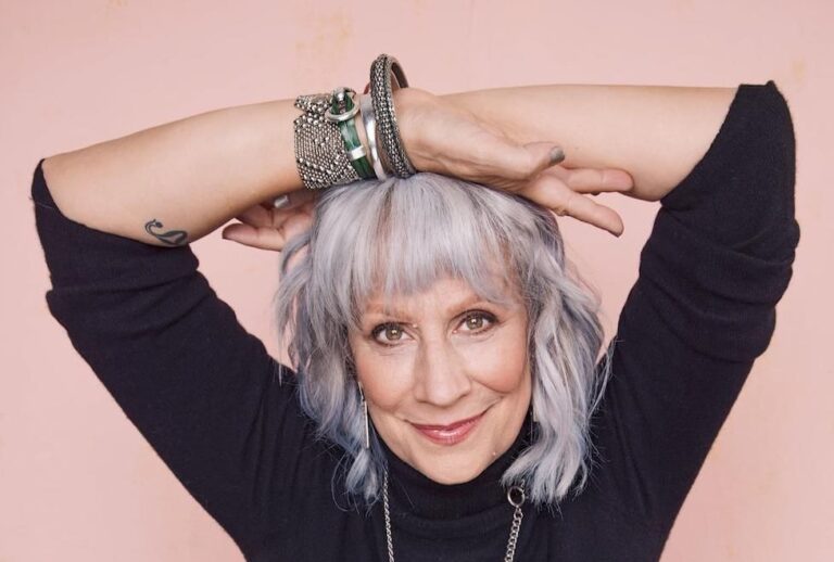 Lizz Winstead (Mindy Tucker)