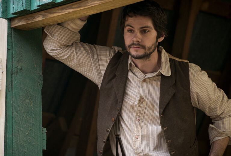 Dylan O'Brien in "Amazing Stories" (Apple TV+)