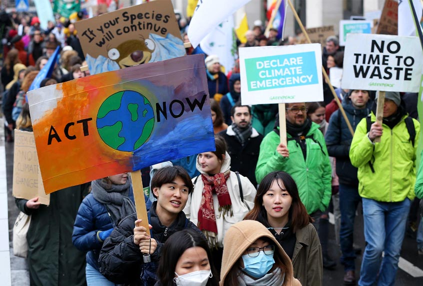 People take part in a "Youth Strike 4 Climate" protest against global warming and climate change (Dursun Aydemir/Anadolu Agency via Getty Images)