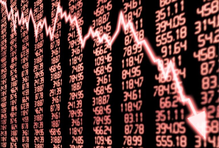 Stock Market Arrow Graph Going Down (Getty Images)