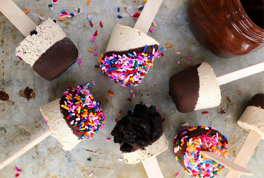 Boozy Irish Cream Cheesecake Pops (Buttercream Blondie)