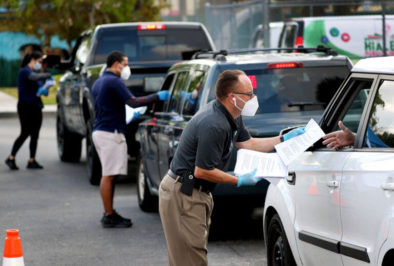 People Line Up For Unemployment Applications During COVID-19 Crisis (Joe Raedle/Getty Images)