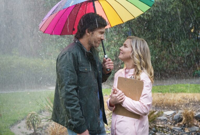 Christopher Russell and Cindy Busby in "Love in the Forecast" (Crown Media)