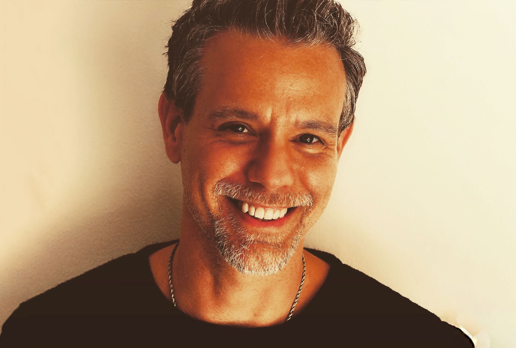 Adam Pascal (Michael Pitcherilli)