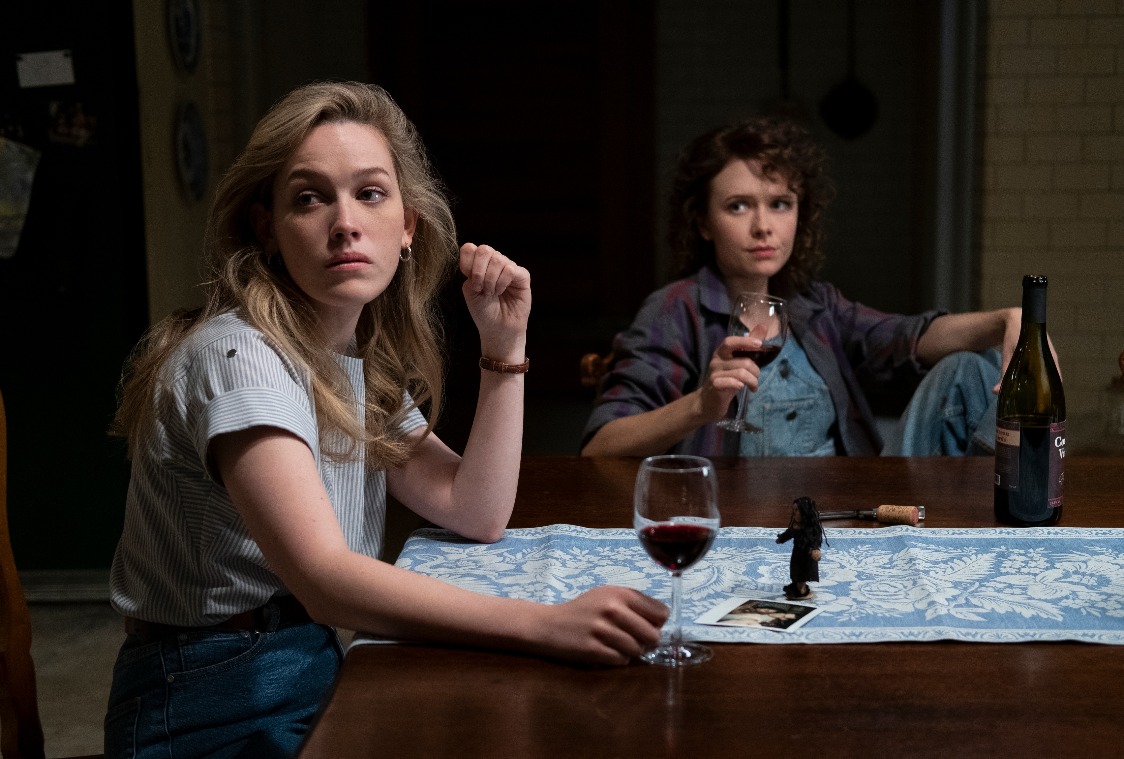 Victoria Pedretti and Amelia Eve in "The Haunting of Bly Manor" (Eike Schroter/Netflix)