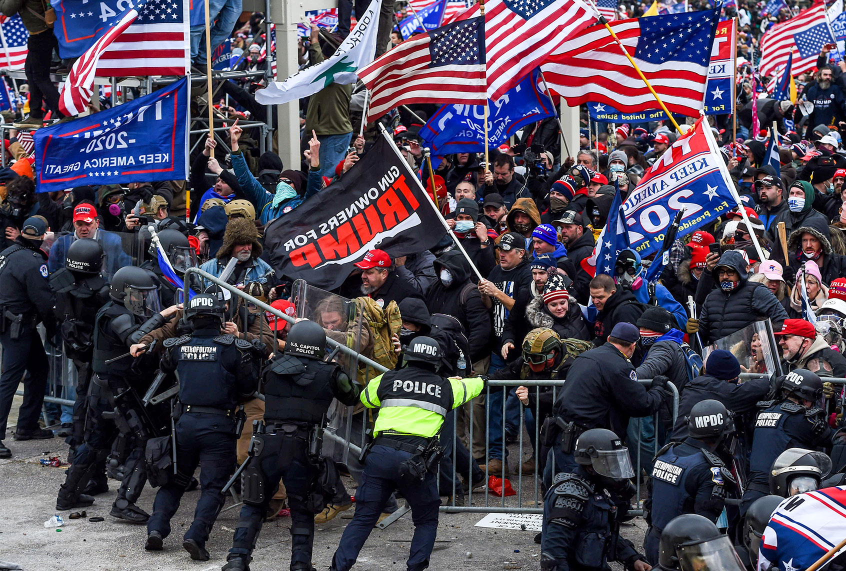 Trump supporters clash with police and security forces as they storm the US Capitol in Washington, DC on January 6, 2021. (ROBERTO SCHMIDT/AFP via Getty Images)