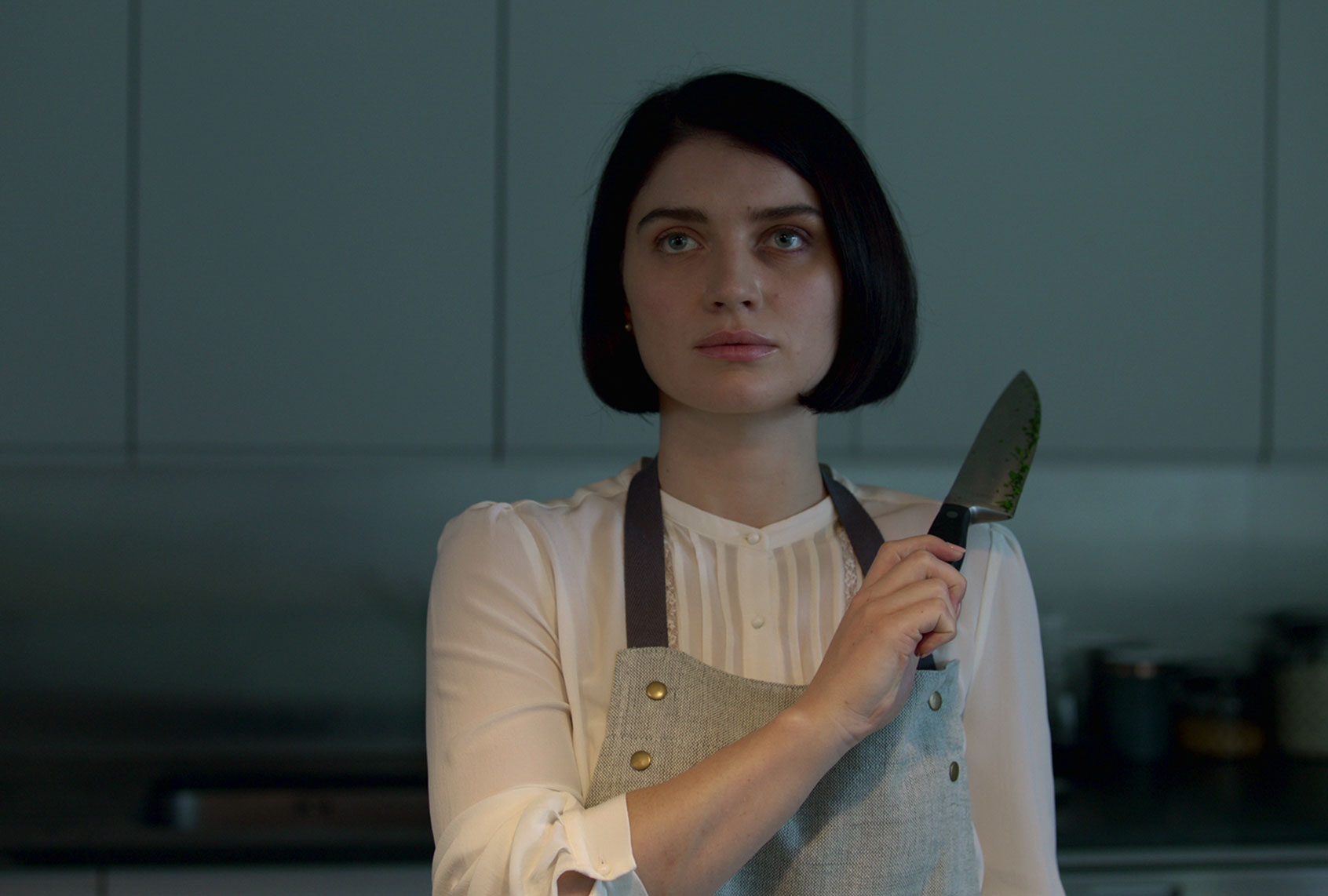 Eve Hewson in "Behind Her Eyes" (Netflix)