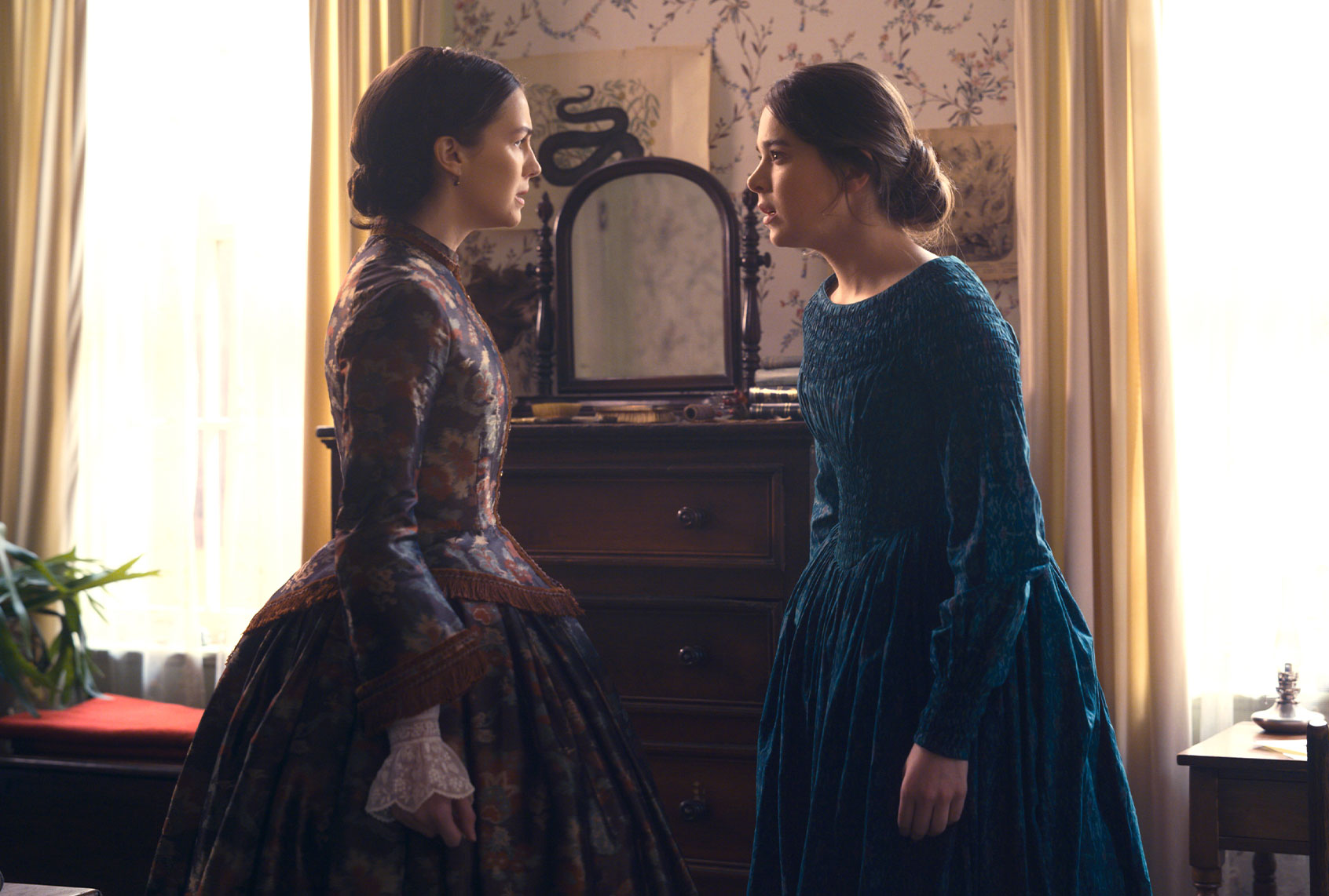 Ella Hunt and Hailee Steinfeld in "Dickinson" (Apple TV+)