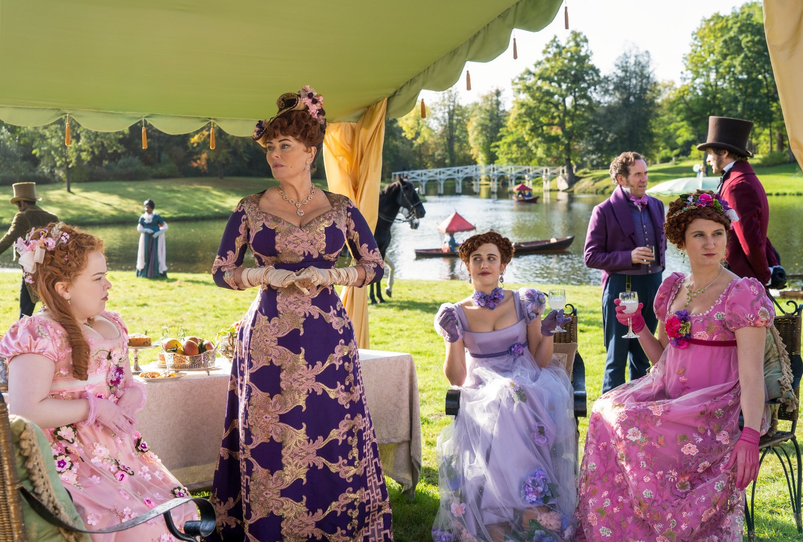 Nicola Coughlan, Polly Walker, Harriet Cains, Bessie Carter in "Bridgerton" (Liam Daniel/Netflix)