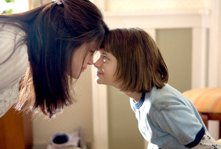 Selena Gomez and Joey King in "Ramona and Beezus" (Alan Markfield/ Twentieth Century Fox)