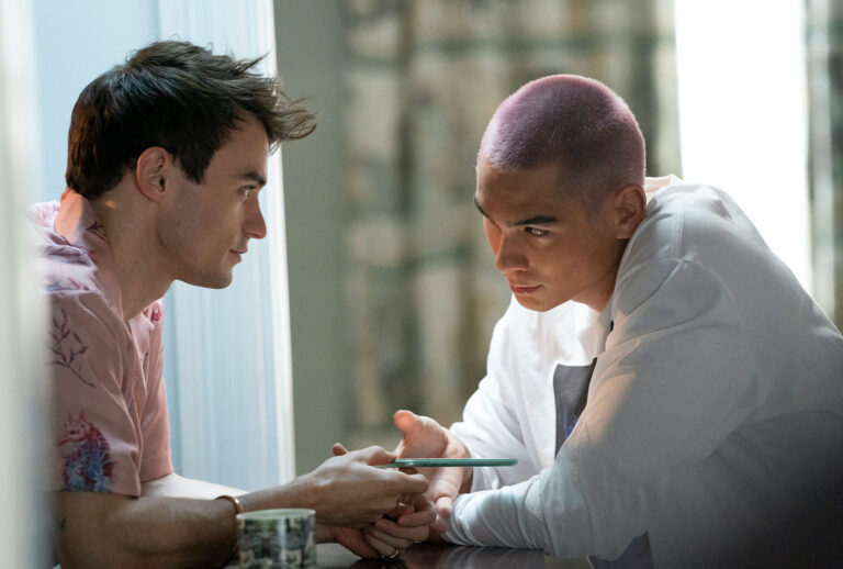Thomas Doherty and Evan Mock in "Gossip Girl" (Karolina Wojtasik/HBO Max)