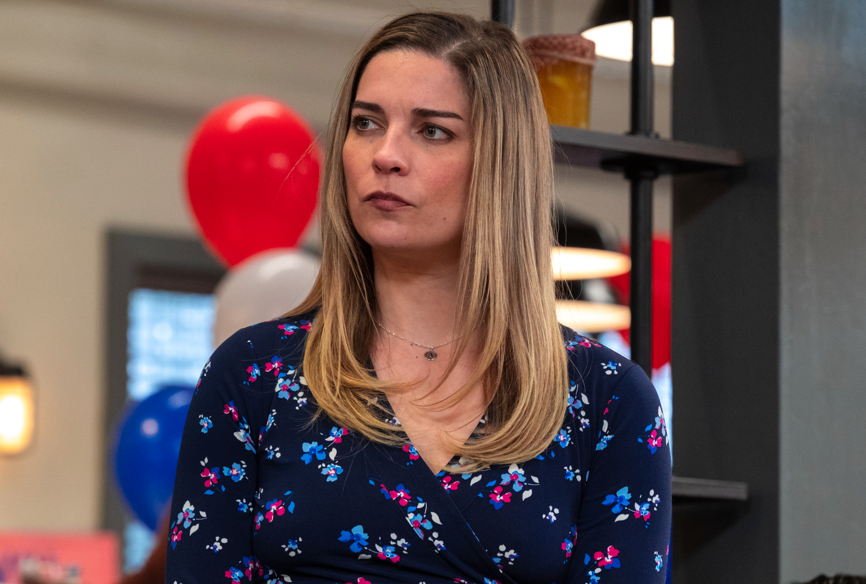 Annie Murphy in "Kevin Can F**k Himself" (Jojo Whilden/AMC)
