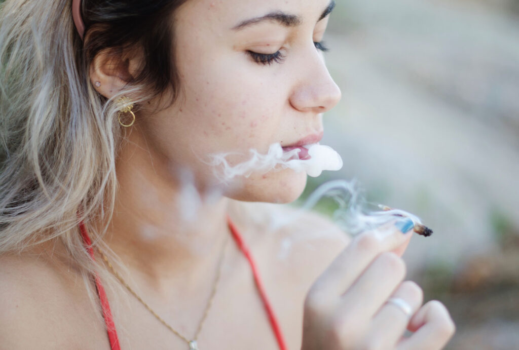 autism and cigarettes Why autistic people tend to self-medicate at much higher rates autism and cigarettes Why autistic people tend to self-medicate at much higher rates