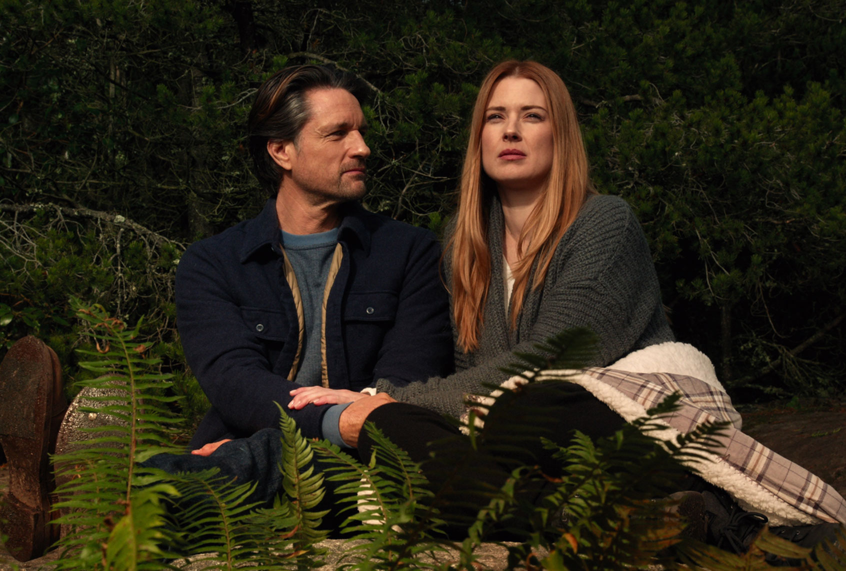 Martin Henderson and Alexandra Breckenridge in "Virgin River" (Netflix)