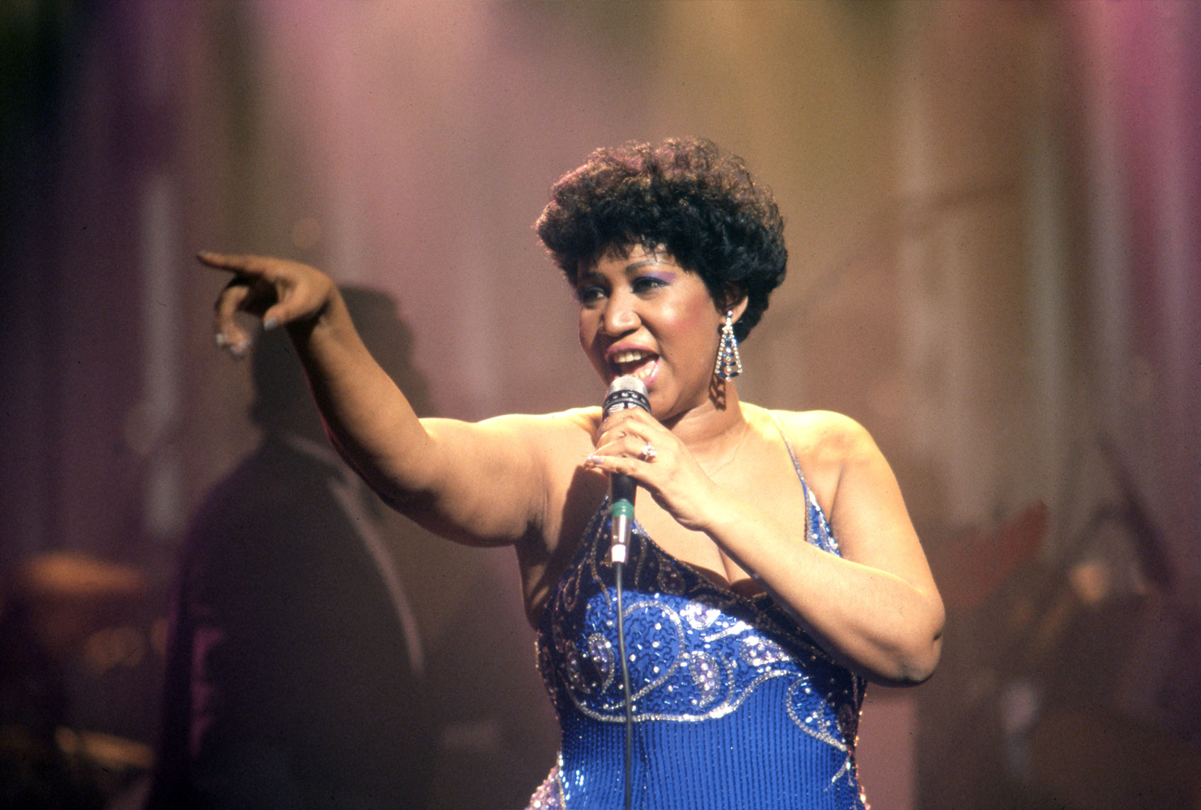 Aretha Franklin (1942-2018) performs in Detroit, MI, 1987 (Ross Marino/Getty Images)