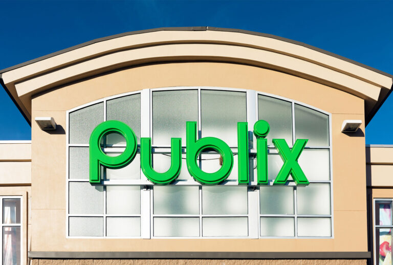 Publix Food Market exterior (John Greim/LightRocket via Getty Images)