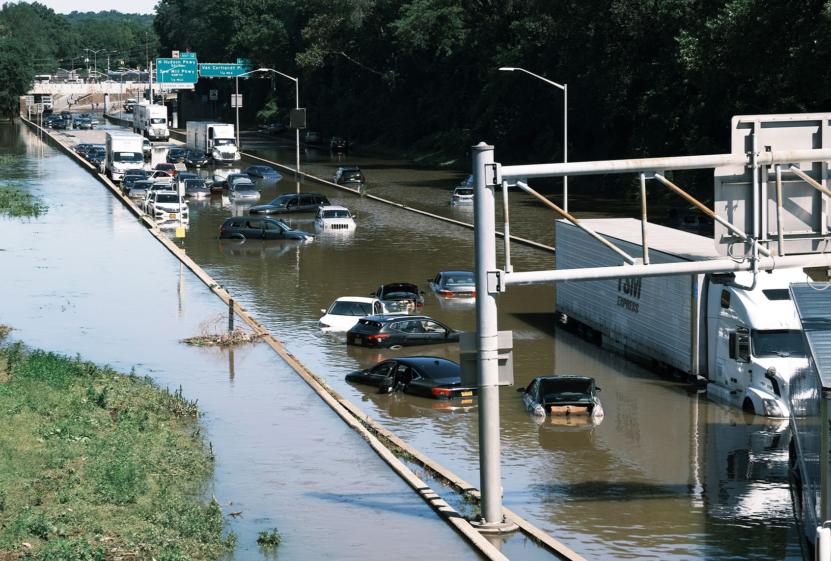 Cars sit abandoned on the flooded Major Deegan Expressway in the Bronx following a night of heavy wind and rain from the remnants of Hurricane Ida on September 02, 2021 in New York City. Numerous people were killed in New York and tornadoes did heavy damage to parts of New Jersey as the evening storm caught many off guard with the severity of its rain and wind and flooding. (Spencer Platt/Getty Images)