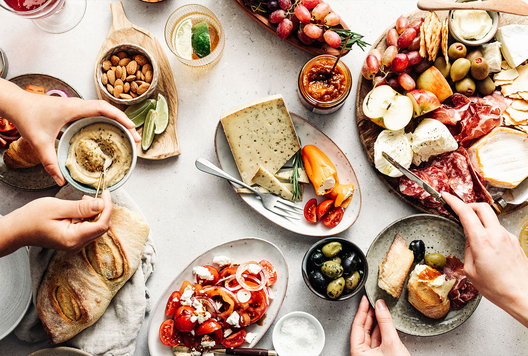 Fresh Mediterranean platter on a table (Getty Images/Alvarez)