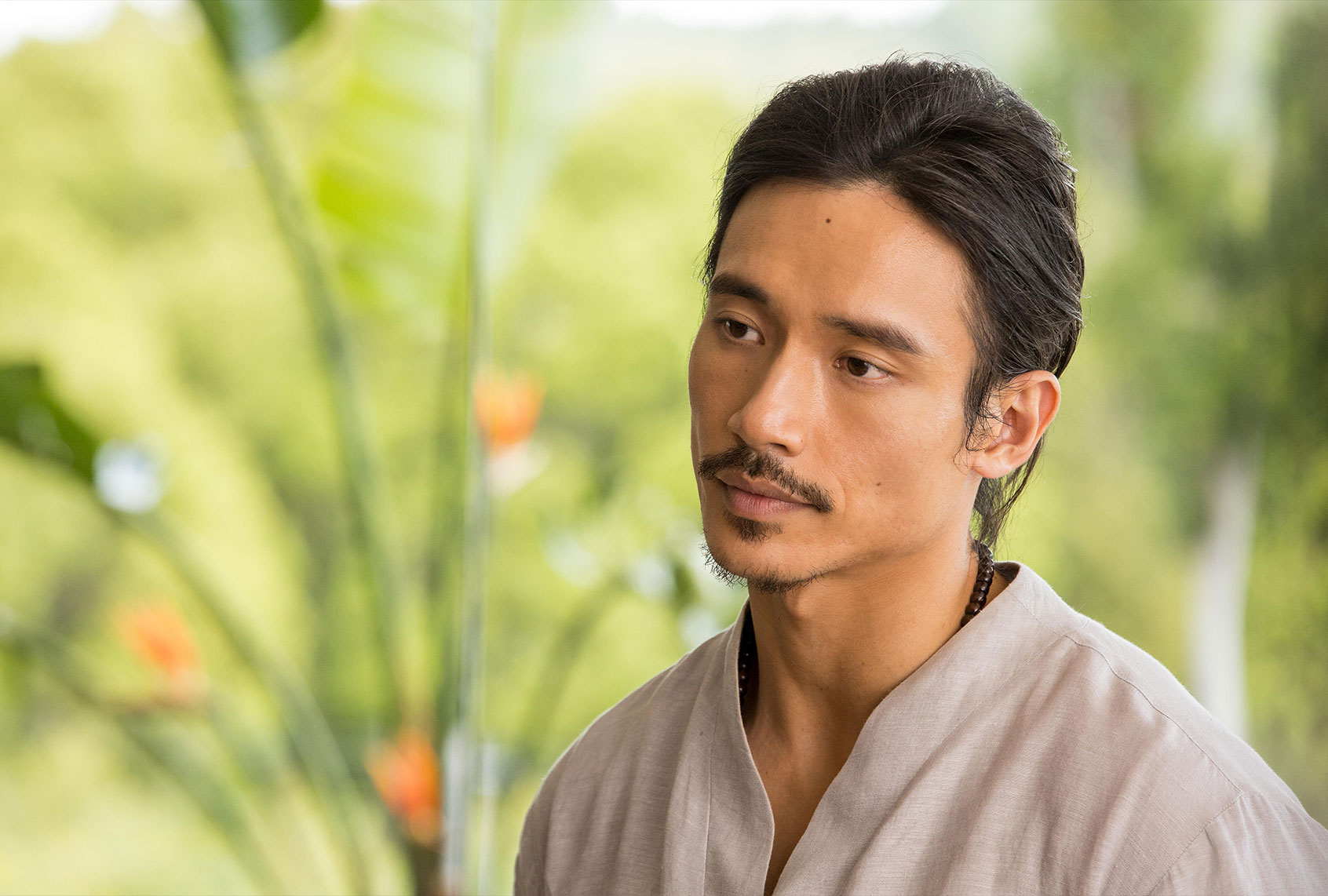 Manny Jacinto in "Nine Perfect Strangers" (Vince Valitutti/Hulu)