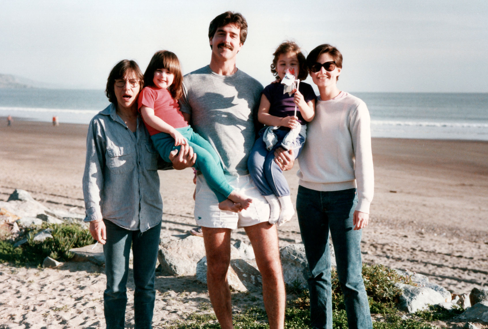 Sandy Russo, Ry Russo-Young, Tom Steel, Cade Russo-Young, Robin Young in "Nuclear Family" (HBO)