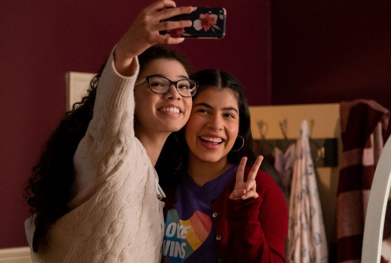 Malia Baker and Kyndra Sanchez in "The Baby-Sitters Club" (Liane Hentscher/Netflix)