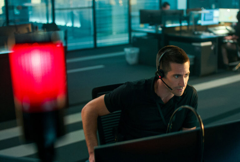 Jake Gyllenhaal in "The Guilty" (Netflix)
