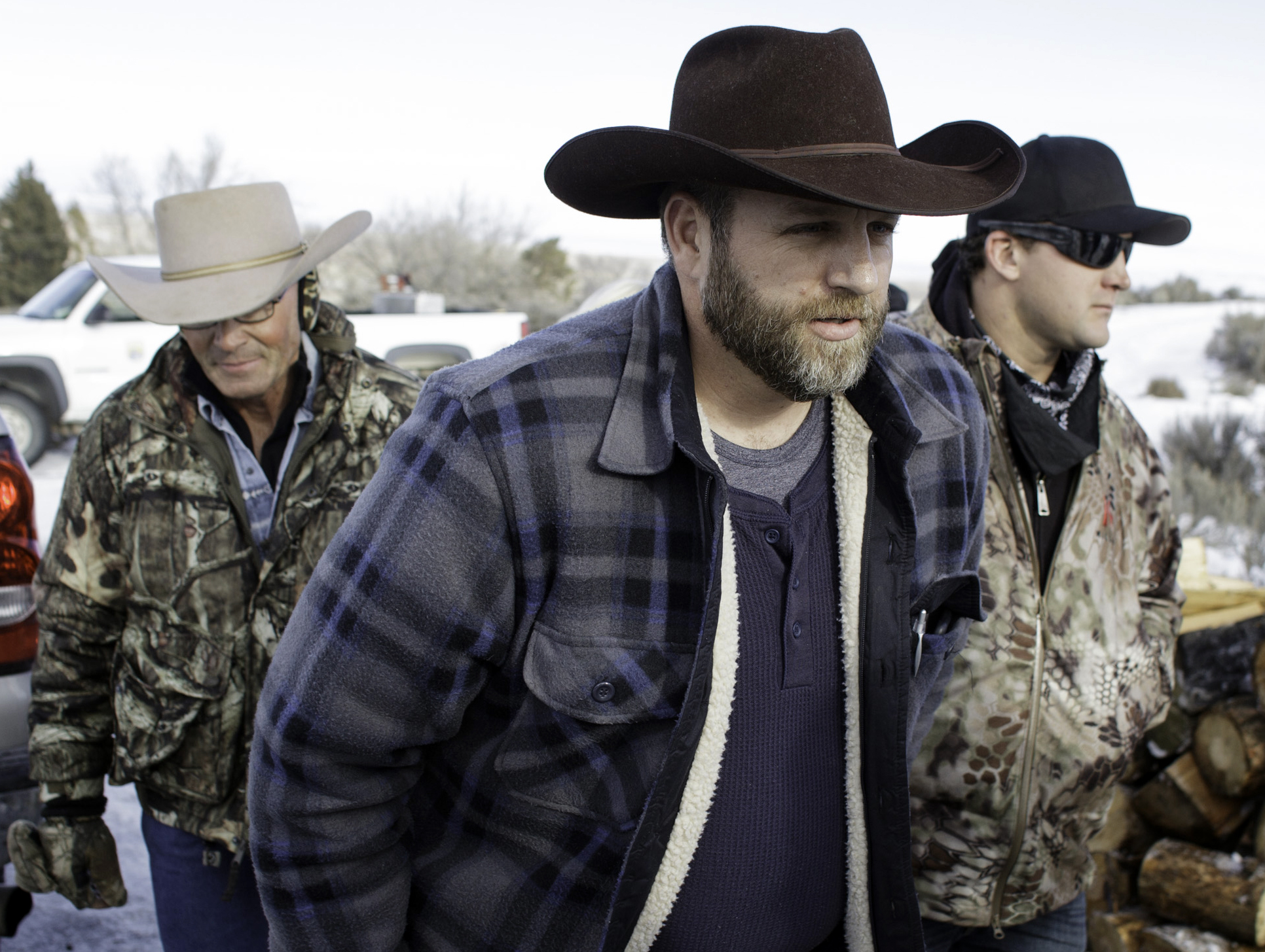 Ammon Bundy makes his way from the entrance of the Malheur National Wildlife Refuge Headquarters in Burns, Oregon on January 6, 2016. (ROB KERR/AFP via Getty Images)