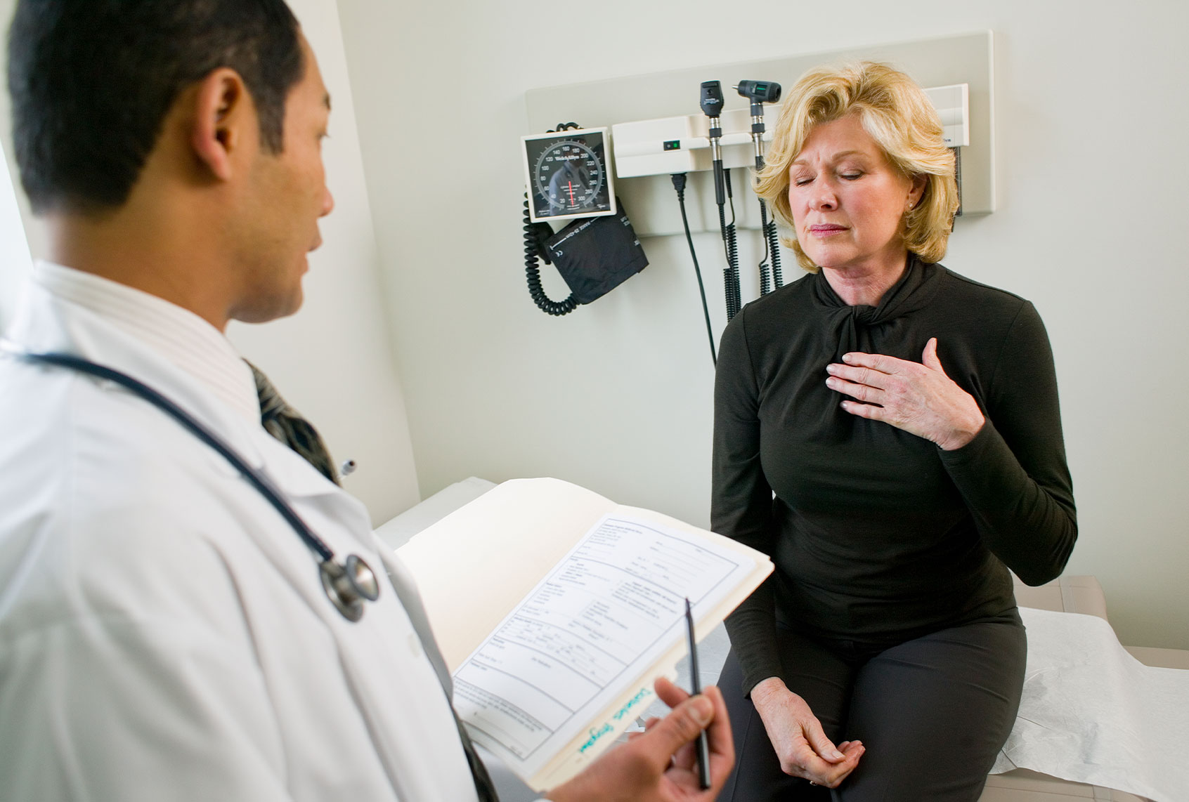 Patient with Chest Pain (Getty Images/Jim Craigmyle)